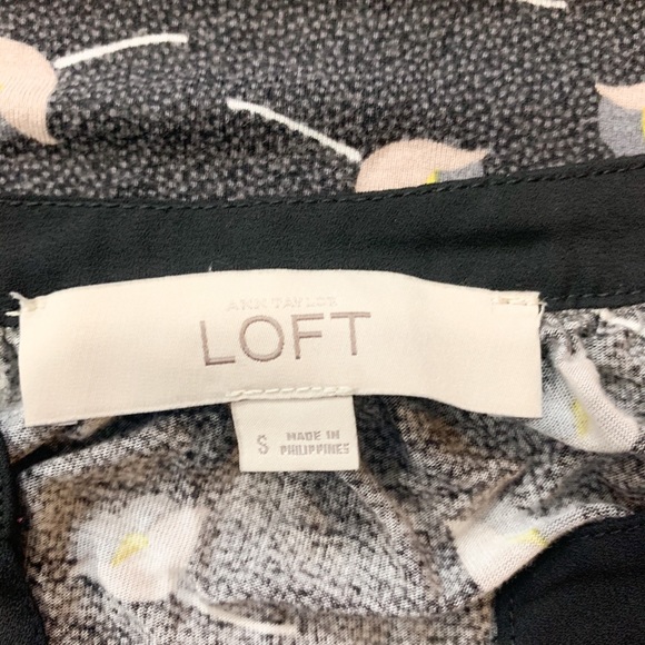 LOFT Floral Sleeveless Blouse - Picture 5 of 6